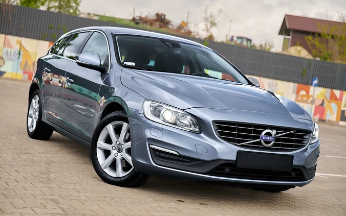 Volvo V60 cena 57800 przebieg: 207000, rok produkcji 2017 z Zawiercie małe 781